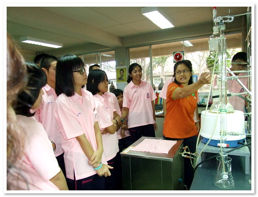 ทักษะปฏิบัติการเคมี โรงเรียนเบญจมราชูทิศ ราชบุรี