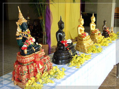 วันสงกรานต์ ศูนย์ปฏิบัติการวิจัยและเรือนปลูกพืชทดลอง ประจำปี 2558