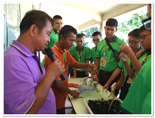 นักเรียนโรงเรียนวัดราชบพิธ เขตพระนคร กรุงเทพฯ