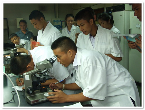 โรงเรียนมัธยมฐานบินกำแพงแสน จ.นครปฐม