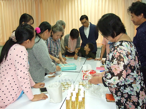 กิจกรรมการบูรณาการด้วยการประยุกต์งานวิจัยในการส่งเสริมศักยภาพการผลิต SMEs สมุนไพร