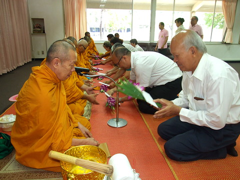 ทำบุญครบรอบ 100 วัน ดร. จรูญ คำนวนตา