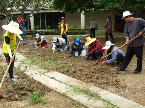 พัฒนาพื้นที่ศูนย์ปฏิบัติการวิจัยและเรือนปลูกพืชทดลอง ครั้งที่ 2