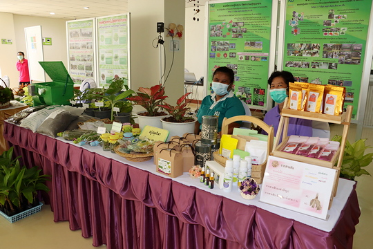 ร่วมจัดนิทรรศการและแสดงผลิตภัณฑ์ทางวิชาการ ในนิทรรศการผลลัพธ์การเรียนรู้ SIS Model